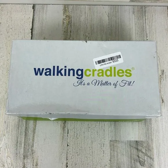 Walking Cradles womens 10 vanilla crinkle patent leather Winnie oxford new